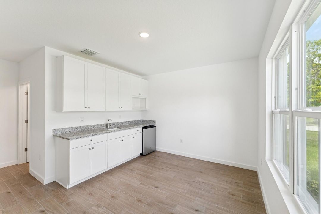 For Sale: $474,995 (4 beds, 3 baths, 2094 Square Feet)