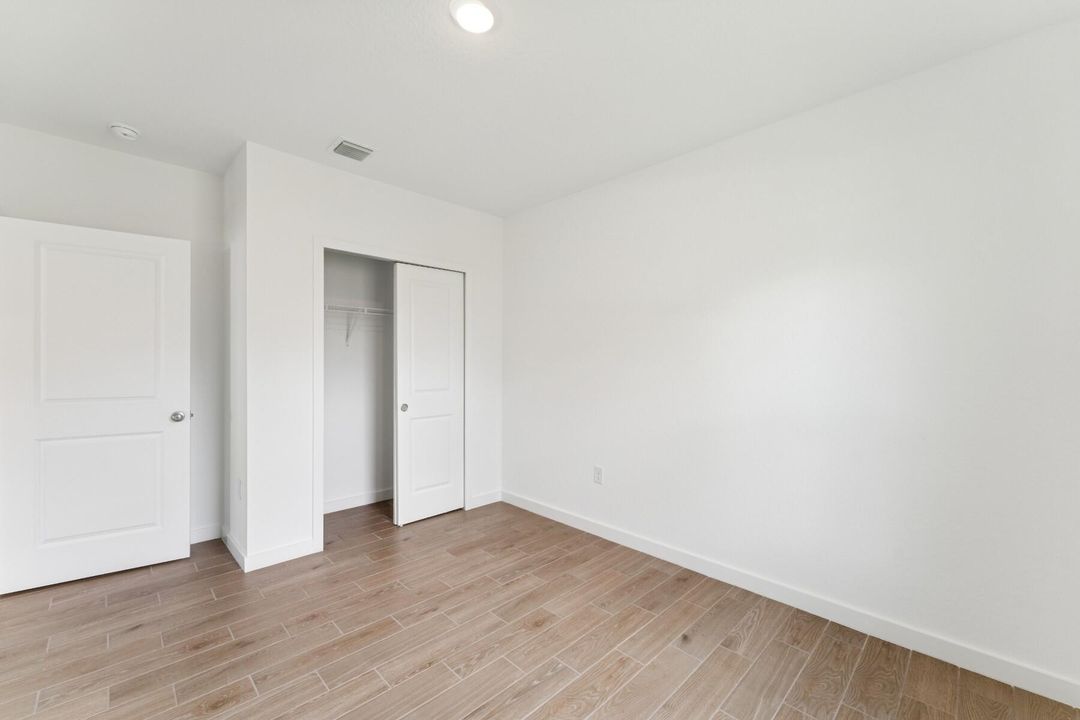 For Sale: $474,995 (4 beds, 3 baths, 2094 Square Feet)