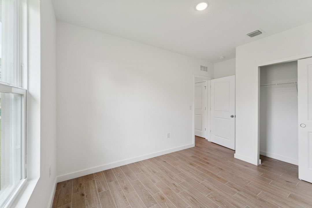 For Sale: $474,995 (4 beds, 3 baths, 2094 Square Feet)