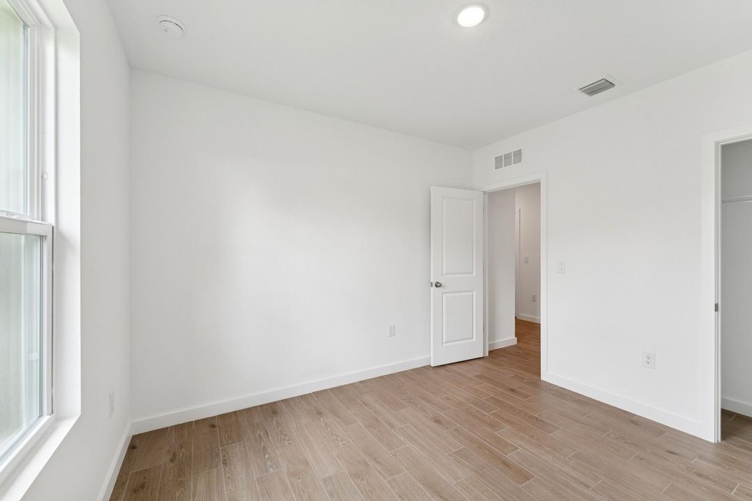 For Sale: $474,995 (4 beds, 3 baths, 2094 Square Feet)