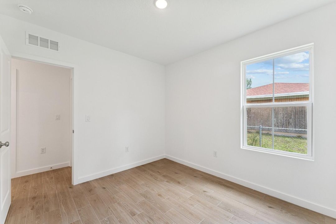 For Sale: $474,995 (4 beds, 3 baths, 2094 Square Feet)