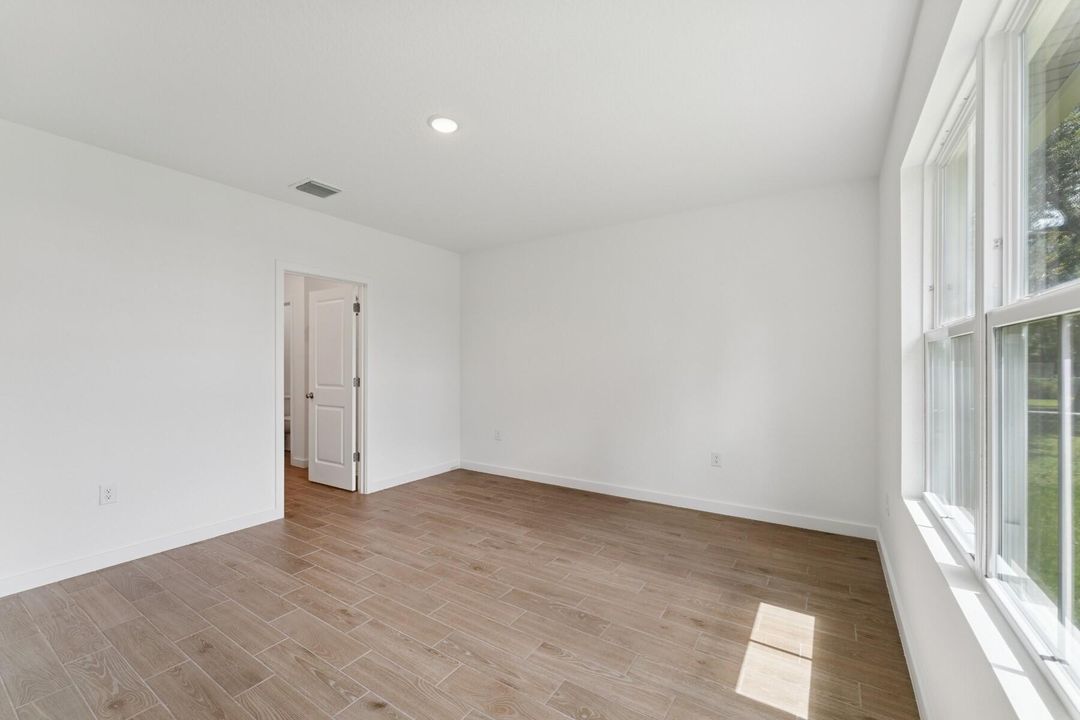 For Sale: $474,995 (4 beds, 3 baths, 2094 Square Feet)