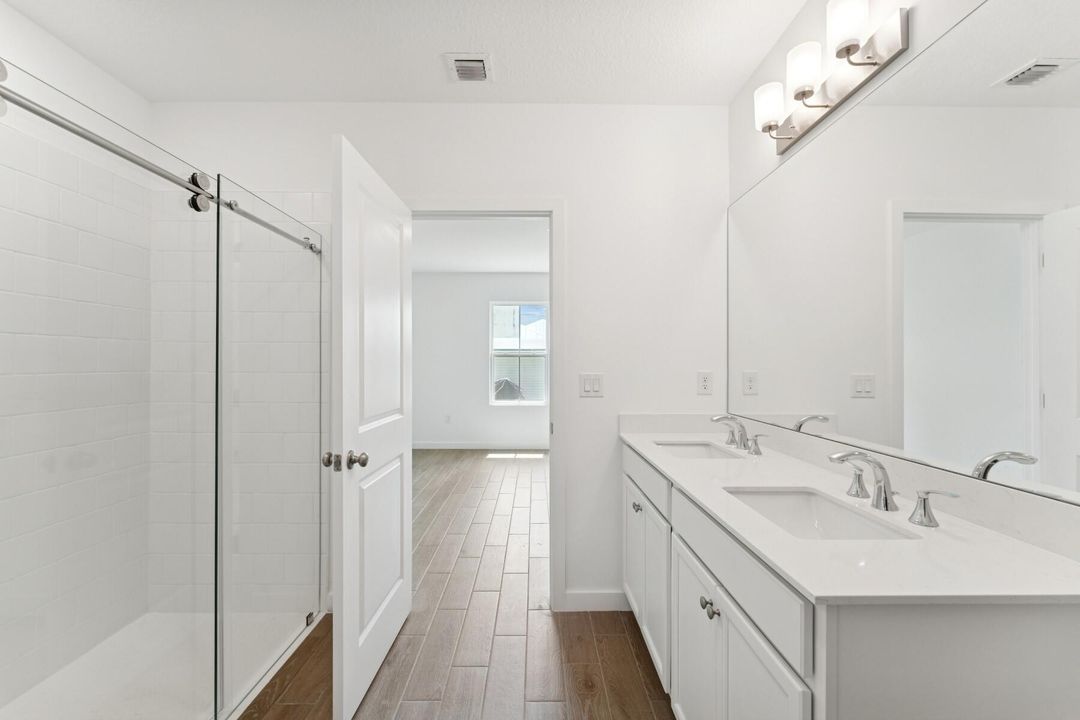 For Sale: $474,995 (4 beds, 3 baths, 2094 Square Feet)