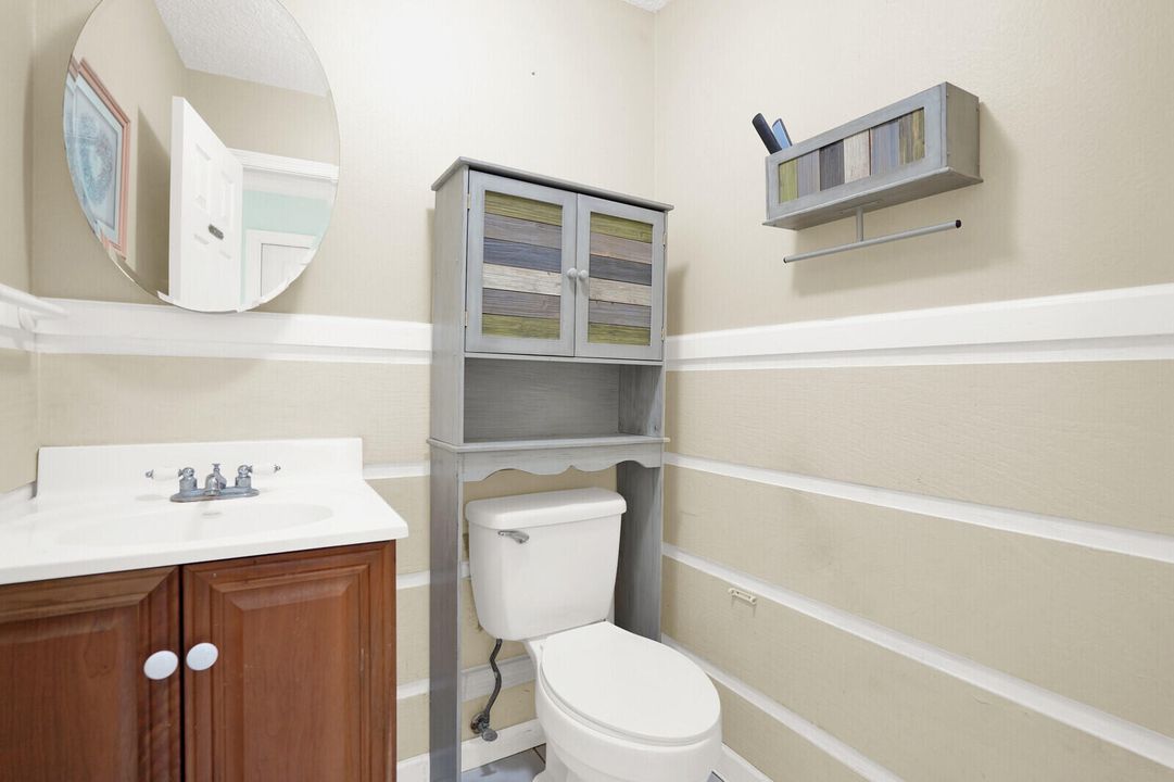 For Sale: $650,000 (3 beds, 2 baths, 2696 Square Feet)