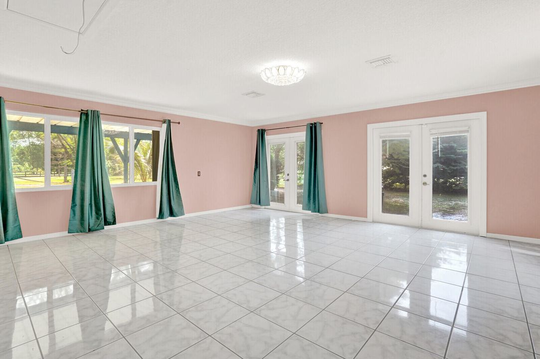 For Sale: $650,000 (3 beds, 2 baths, 2696 Square Feet)