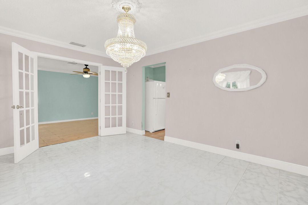 For Sale: $650,000 (3 beds, 2 baths, 2696 Square Feet)