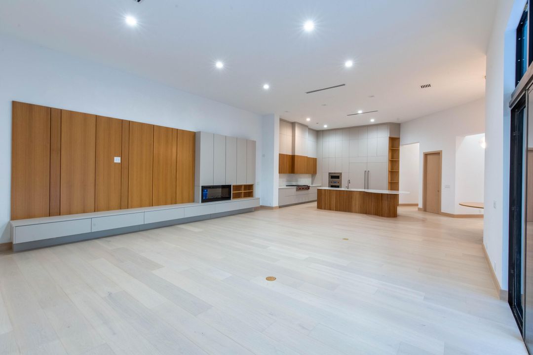 待售: $15,500,000 (4 贝兹, 5 浴室, 6819 平方英尺)