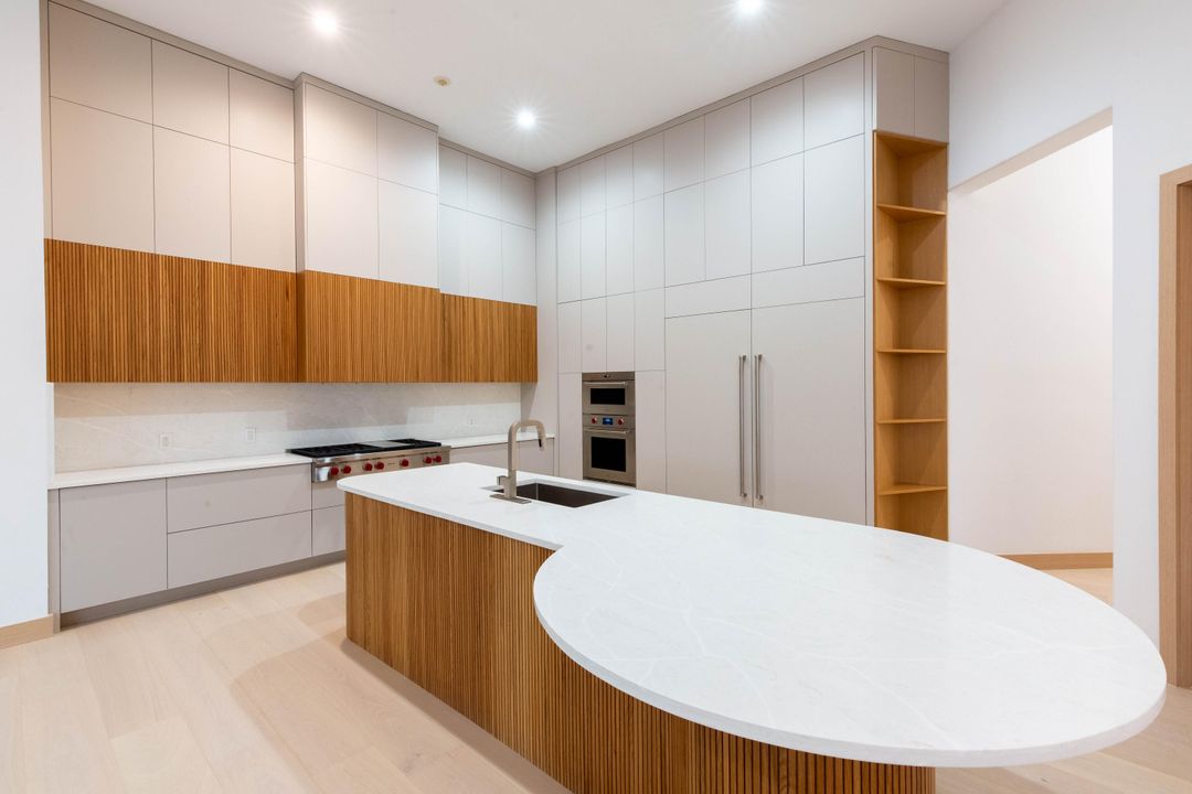 待售: $15,500,000 (4 贝兹, 5 浴室, 6819 平方英尺)