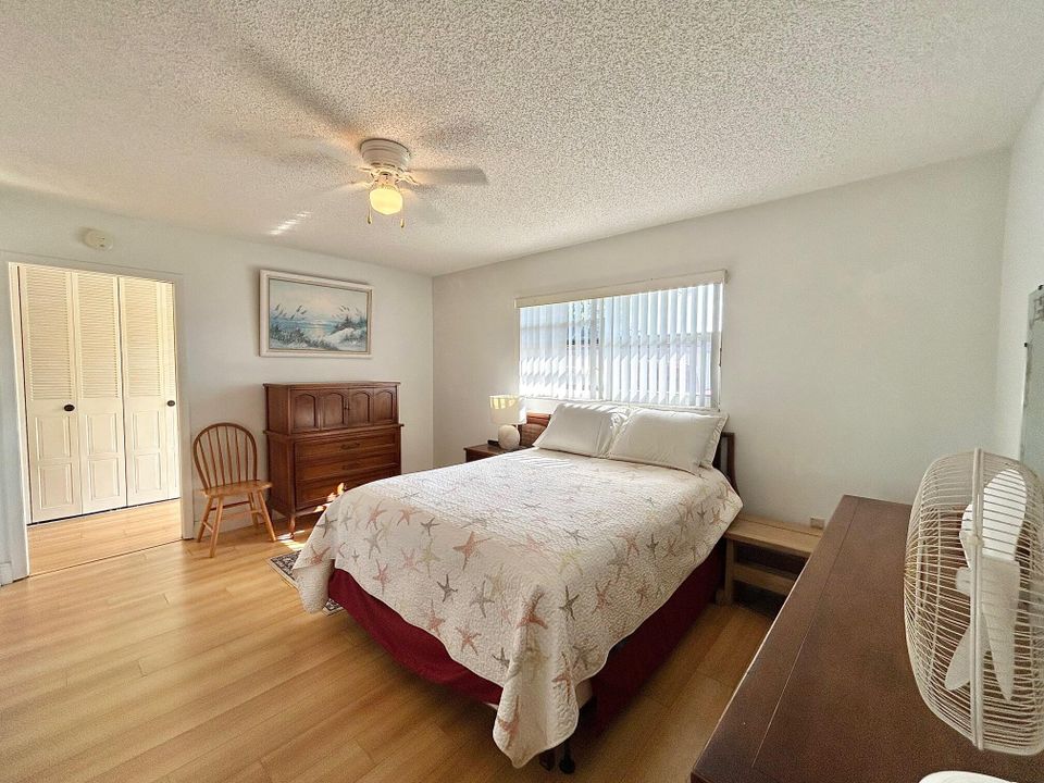 For Sale: $129,000 (1 beds, 1 baths, 1176 Square Feet)