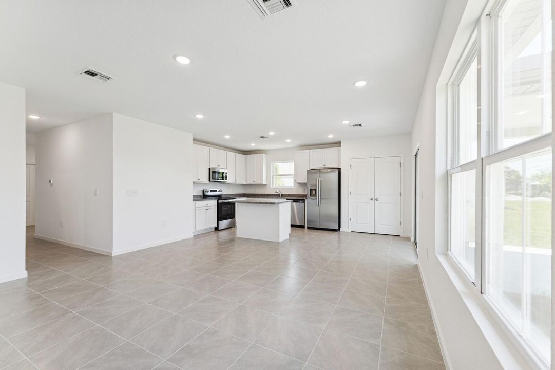 待售: $389,995 (3 贝兹, 2 浴室, 1363 平方英尺)