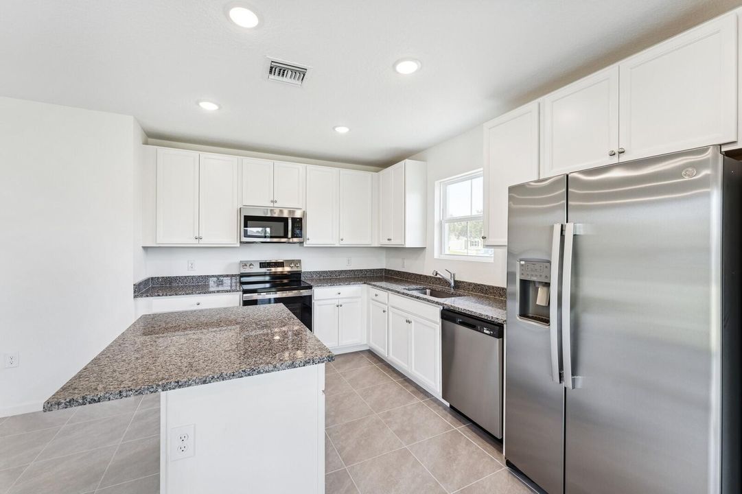 待售: $389,995 (3 贝兹, 2 浴室, 1363 平方英尺)