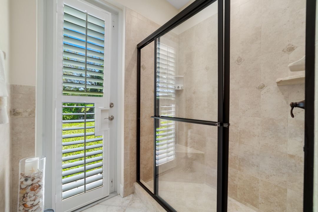 For Sale: $1,250,000 (7 beds, 5 baths, 4804 Square Feet)