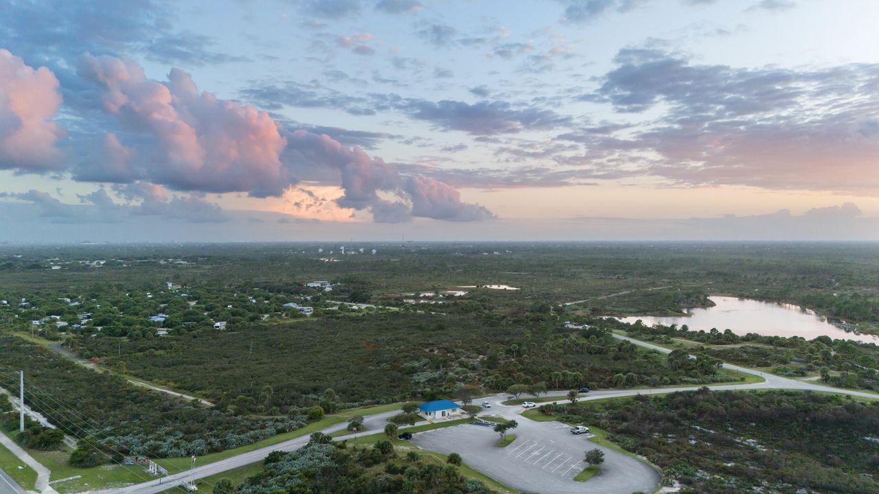 На продажу: $845,000 (4 спален, 2 ванн, 2110 Квадратных фут)