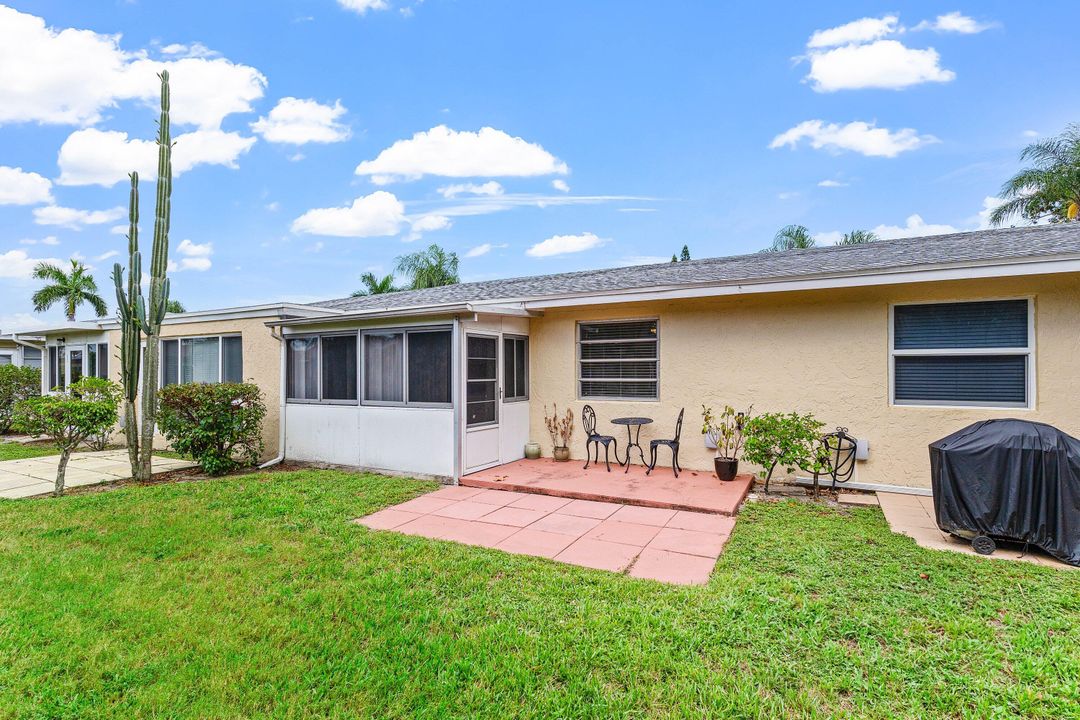 For Rent: $1,900 (2 beds, 1 baths, 989 Square Feet)