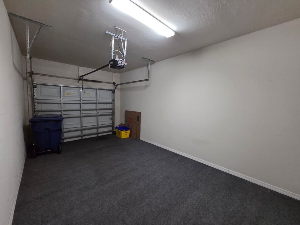 For Rent: $3,150 (3 beds, 2 baths, 1601 Square Feet)