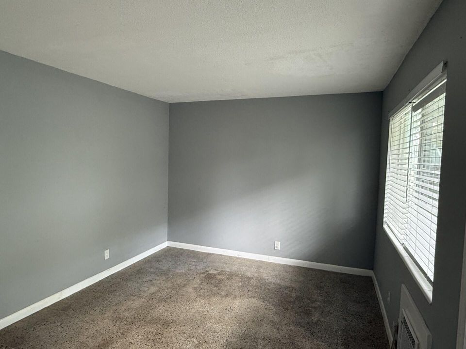 For Rent: $1,600 (1 beds, 1 baths, 483 Square Feet)