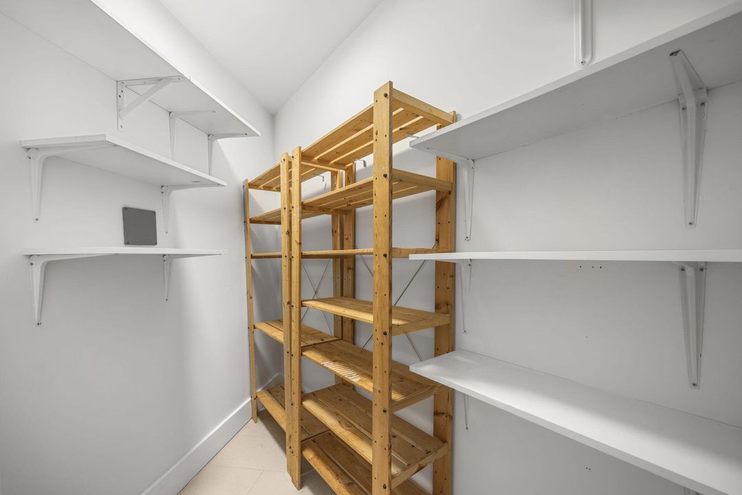 For Sale: $1,245,000 (3 beds, 3 baths, 2259 Square Feet)