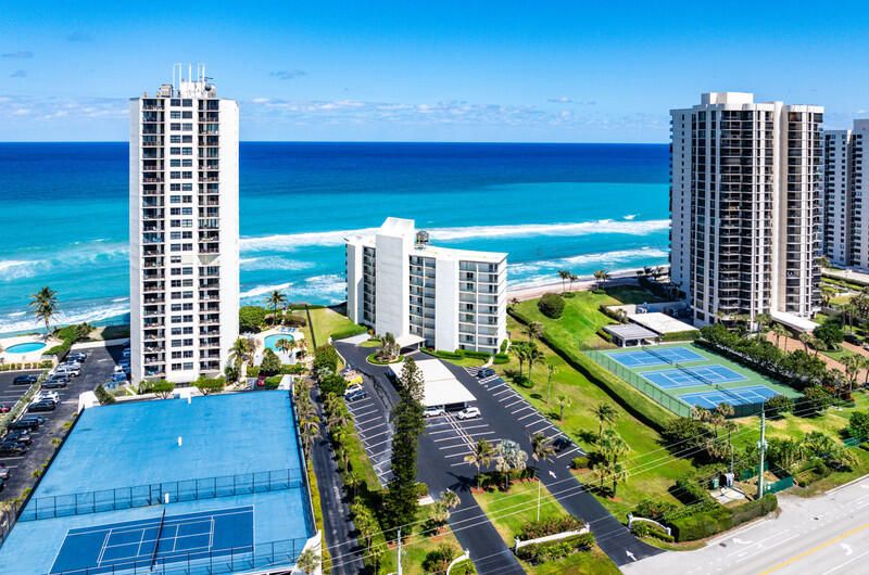 For Sale: $625,000 (1 beds, 1 baths, 1100 Square Feet)