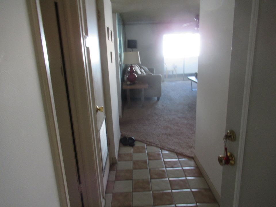 For Rent: $1,550 (1 beds, 1 baths, 868 Square Feet)