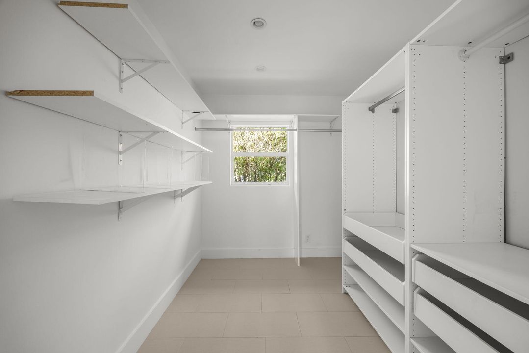 For Sale: $1,245,000 (3 beds, 3 baths, 2259 Square Feet)