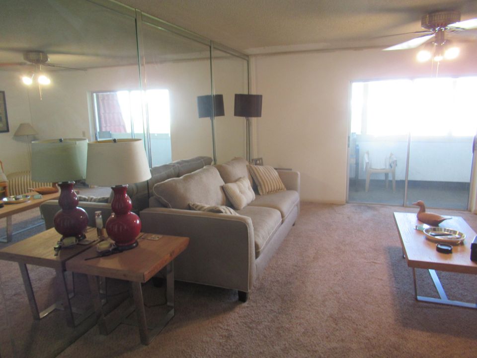 For Rent: $1,550 (1 beds, 1 baths, 868 Square Feet)