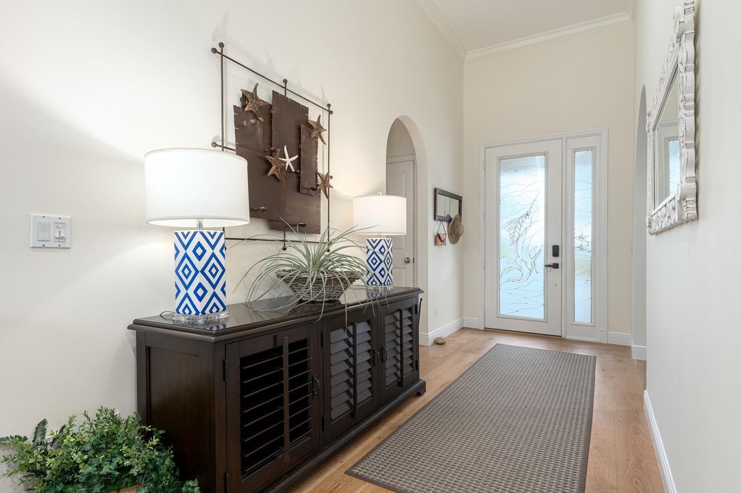 En Renta: $13,500 (4 camas, 2 baños, 2489 Pies cuadrados)