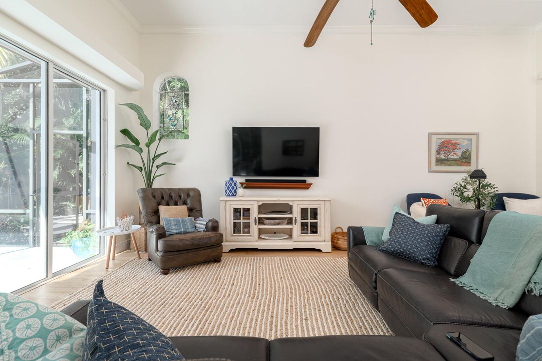 En Renta: $13,500 (4 camas, 2 baños, 2489 Pies cuadrados)