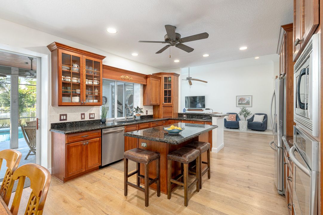 En Renta: $13,500 (4 camas, 2 baños, 2489 Pies cuadrados)