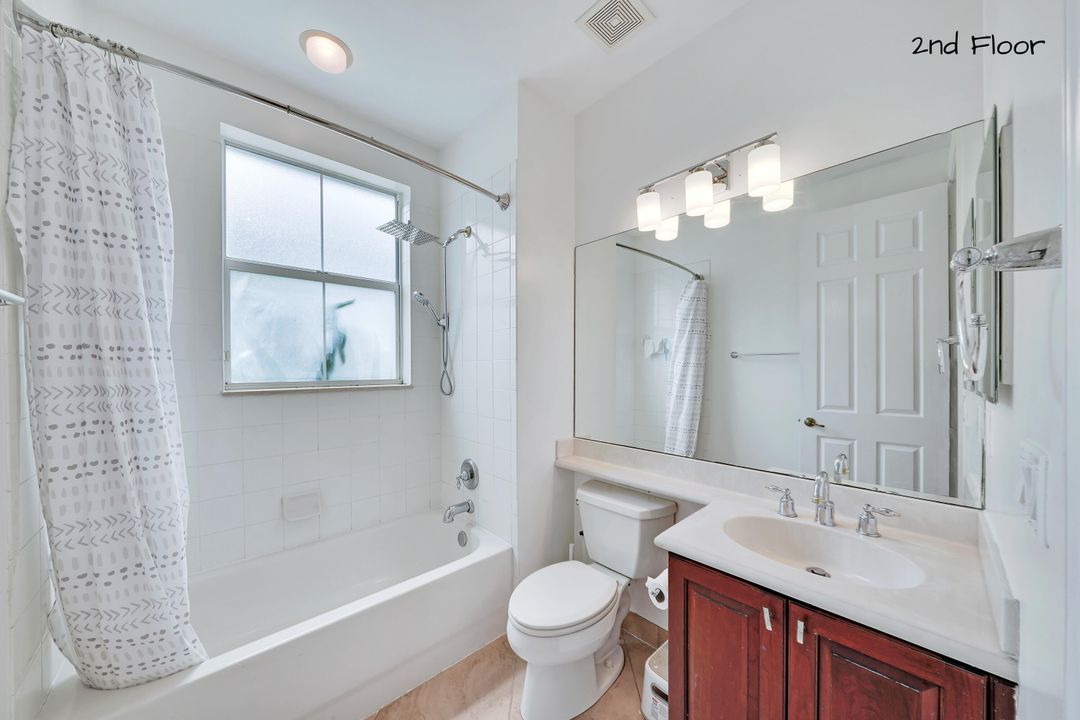 For Rent: $2,900 (3 beds, 3 baths, 1880 Square Feet)