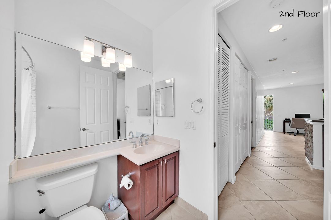 For Rent: $2,900 (3 beds, 3 baths, 1880 Square Feet)