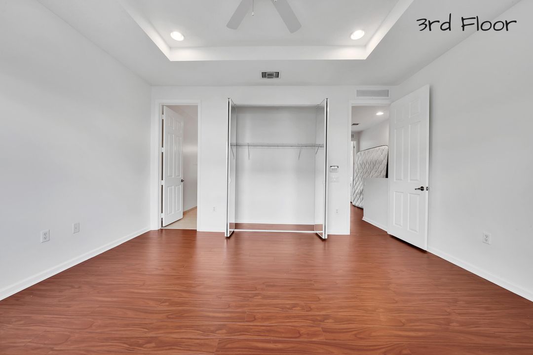 For Rent: $2,900 (3 beds, 3 baths, 1880 Square Feet)