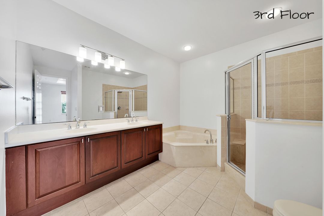 For Rent: $2,900 (3 beds, 3 baths, 1880 Square Feet)