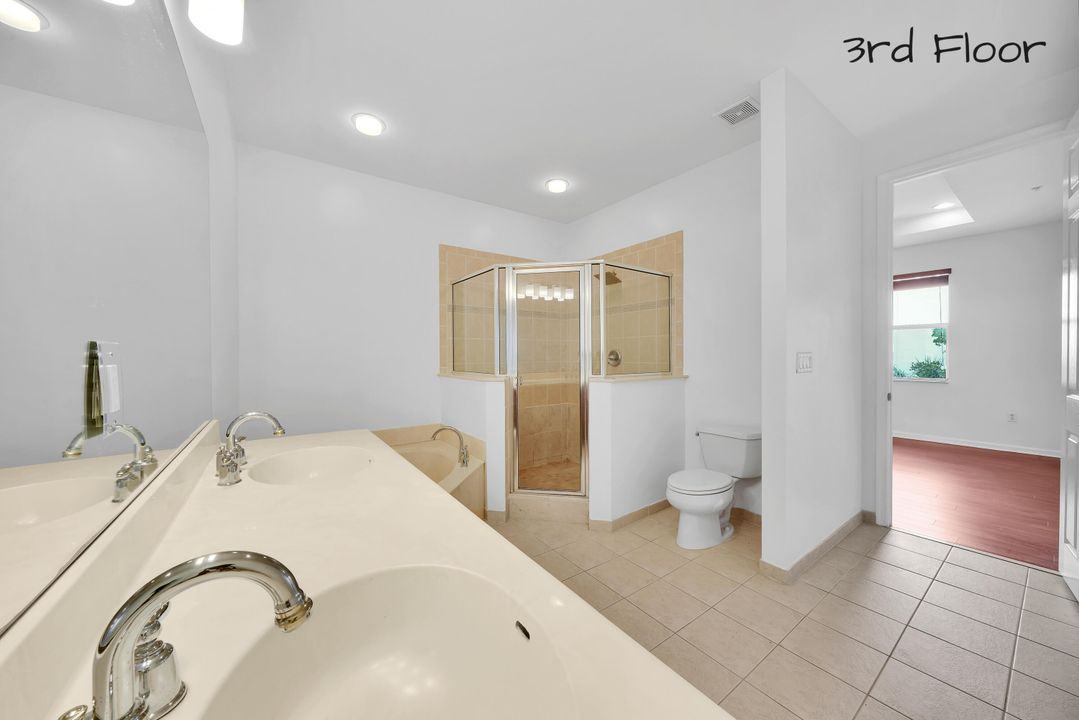 For Rent: $2,900 (3 beds, 3 baths, 1880 Square Feet)