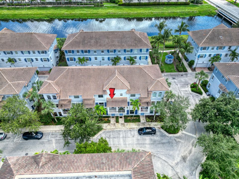 For Rent: $2,900 (3 beds, 3 baths, 1880 Square Feet)