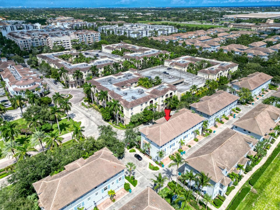 For Rent: $2,900 (3 beds, 3 baths, 1880 Square Feet)