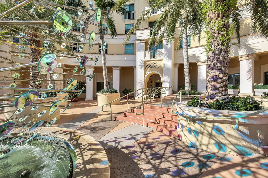 For Rent: $2,500 (1 beds, 1 baths, 884 Square Feet)