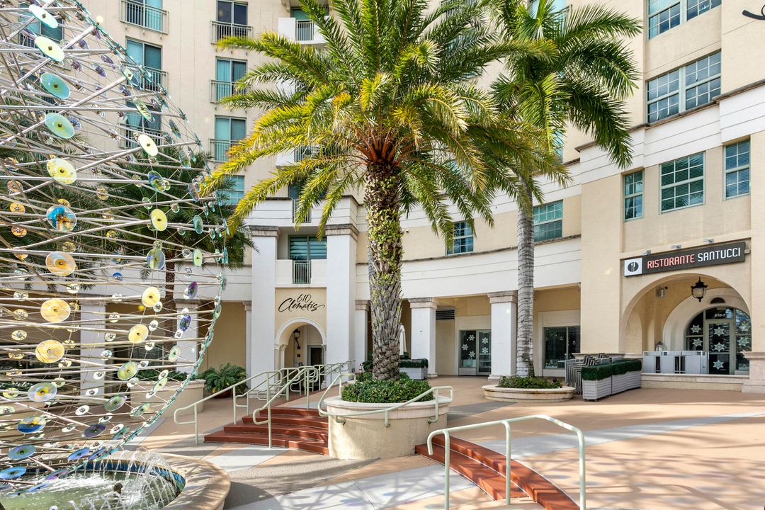 For Rent: $2,500 (1 beds, 1 baths, 884 Square Feet)