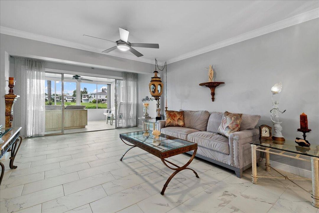 En Venta: $269,900 (2 camas, 2 baños, 1167 Pies cuadrados)