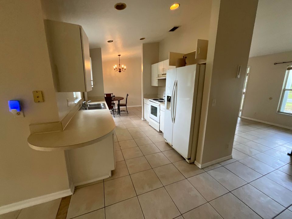 出租: $2,350 (3 贝兹, 2 浴室, 1510 平方英尺)