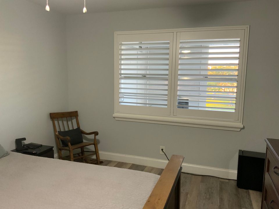 For Sale: $175,000 (2 beds, 1 baths, 861 Square Feet)