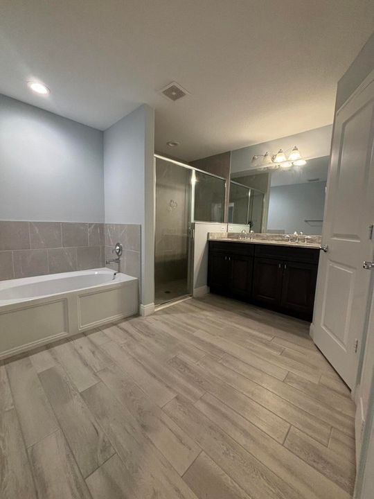 出租: $3,500 (4 贝兹, 3 浴室, 2437 平方英尺)