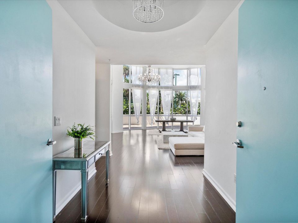 For Sale: $3,199,000 (3 beds, 3 baths, 2141 Square Feet)