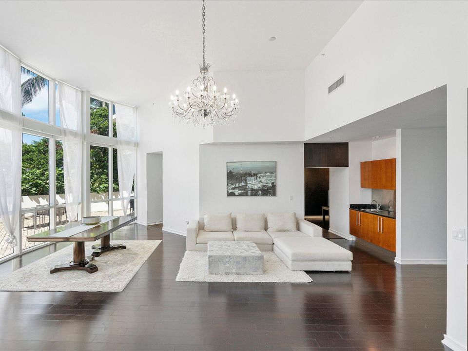 For Sale: $3,199,000 (3 beds, 3 baths, 2141 Square Feet)