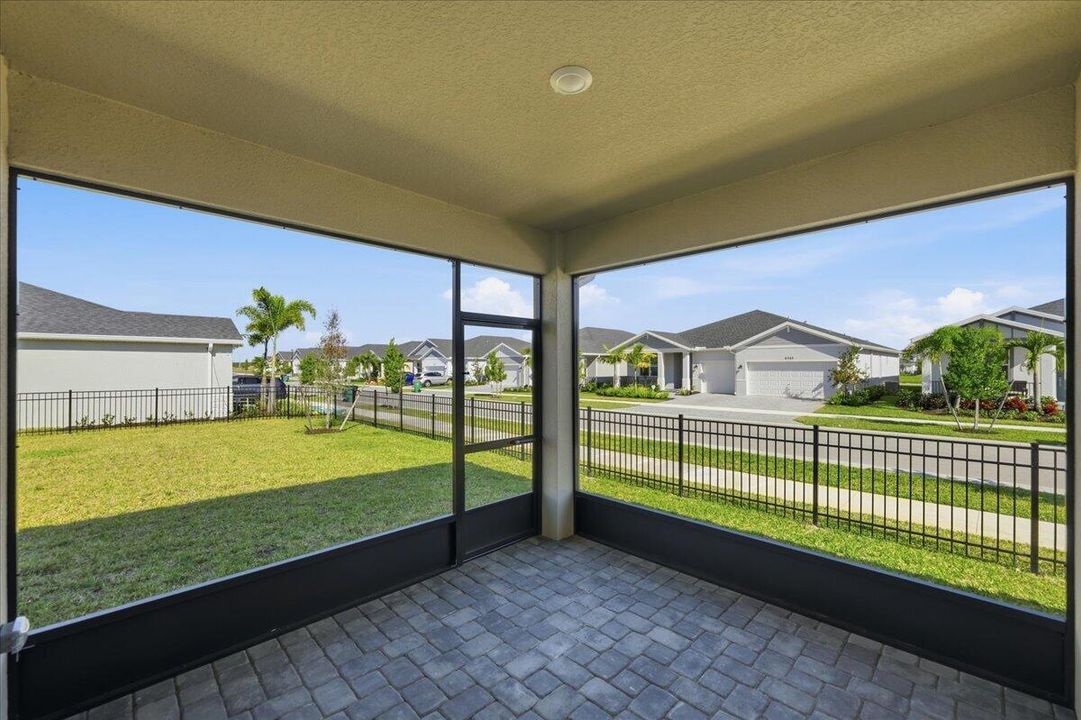 For Rent: $2,500 (3 beds, 2 baths, 1654 Square Feet)