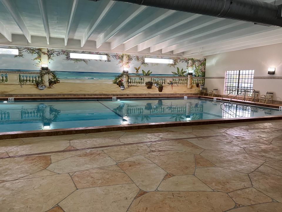 For Sale: $175,000 (2 beds, 1 baths, 861 Square Feet)