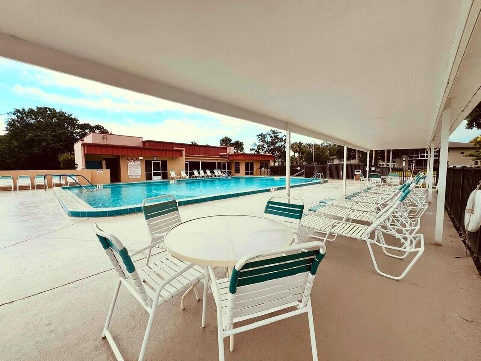 For Sale: $129,999 (2 beds, 2 baths, 1080 Square Feet)