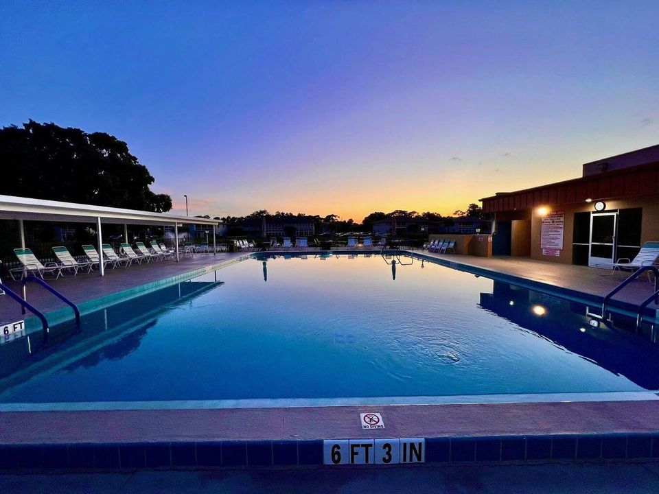 For Sale: $129,999 (2 beds, 2 baths, 1080 Square Feet)