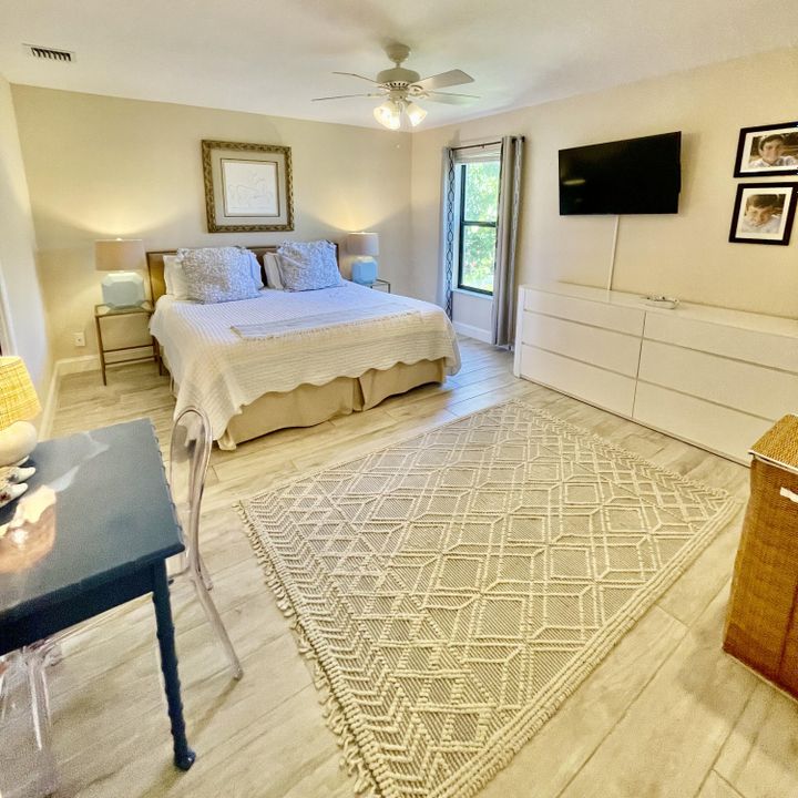 For Sale: $1,350,000 (3 beds, 2 baths, 1820 Square Feet)