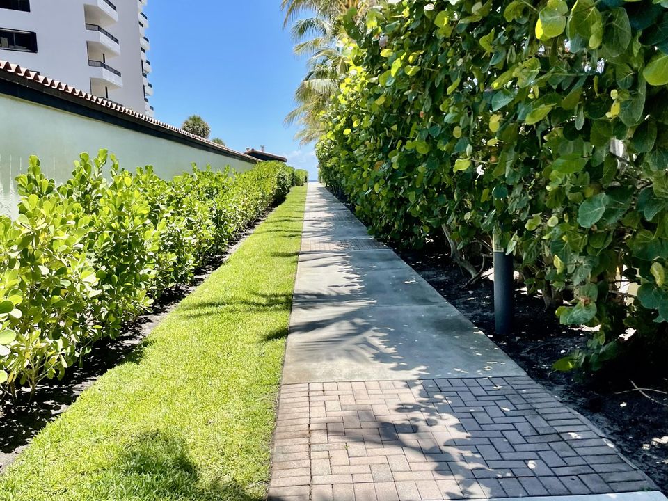 For Sale: $1,350,000 (3 beds, 2 baths, 1820 Square Feet)