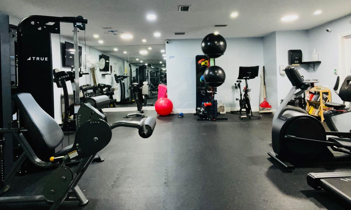 For Sale: $614,999 (3 beds, 2 baths, 1896 Square Feet)